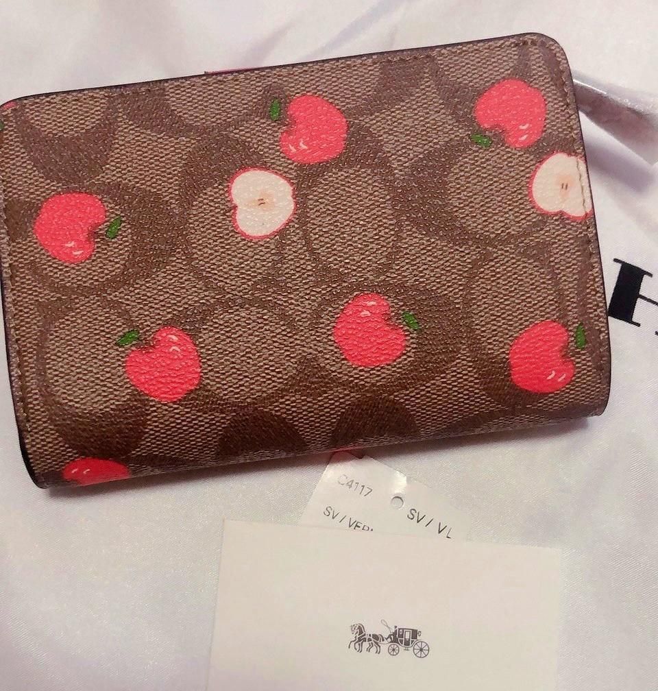 COACH 新品 折り財布 アップル 正規品 C4117 赤 りんご - メルカリ