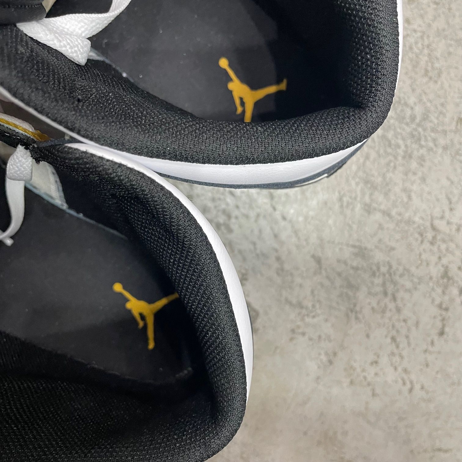 NIKE Air