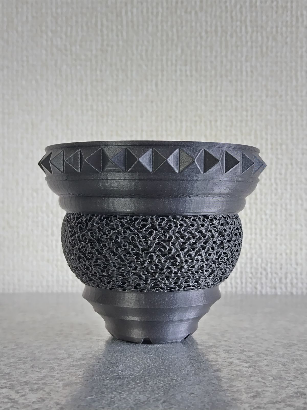 3Dプリンター鉢 | プラ鉢 | 植木鉢 | 作家鉢 | studs005g - メルカリ
