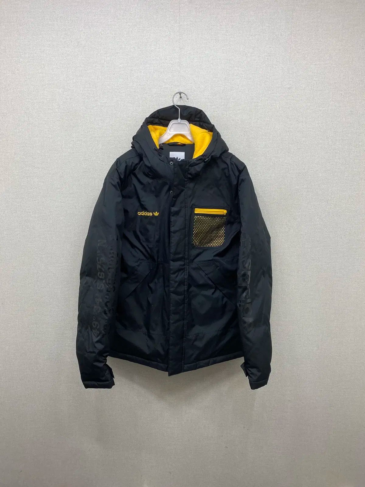 adidas アディダス ダウンジャケット 100