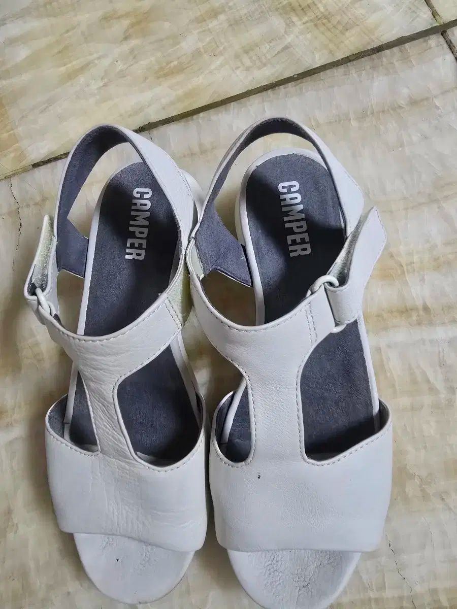 Camper カンペール 白 サンダル 35 サイズ KIN-KAAI_COM