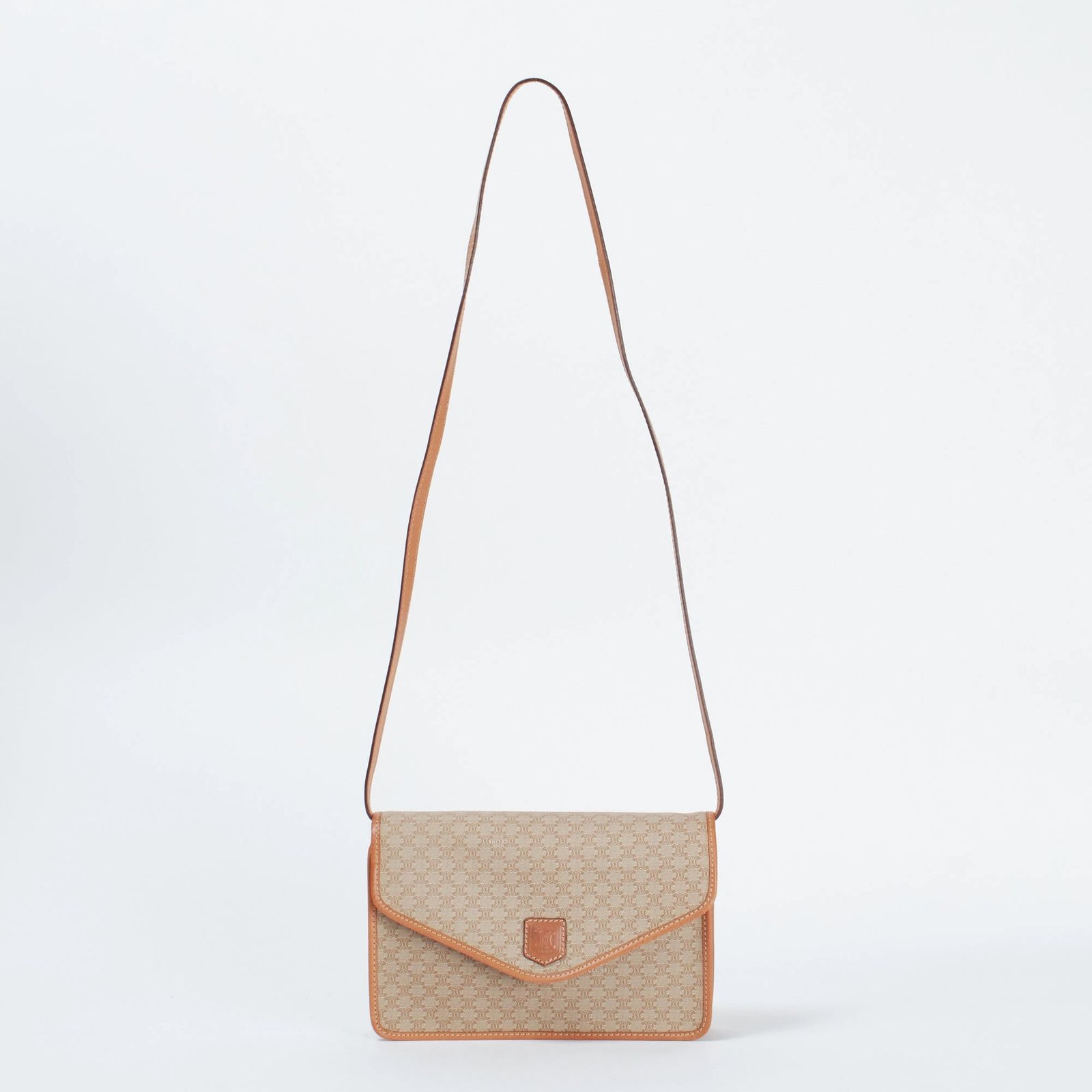 【入手困難】セリーヌ☆ショルダーバッグ マカダム トリオンフ PVC ベージュ 美品】セリーヌ☆ショルダーバッグ マカダム柄 トリオンフ PVC