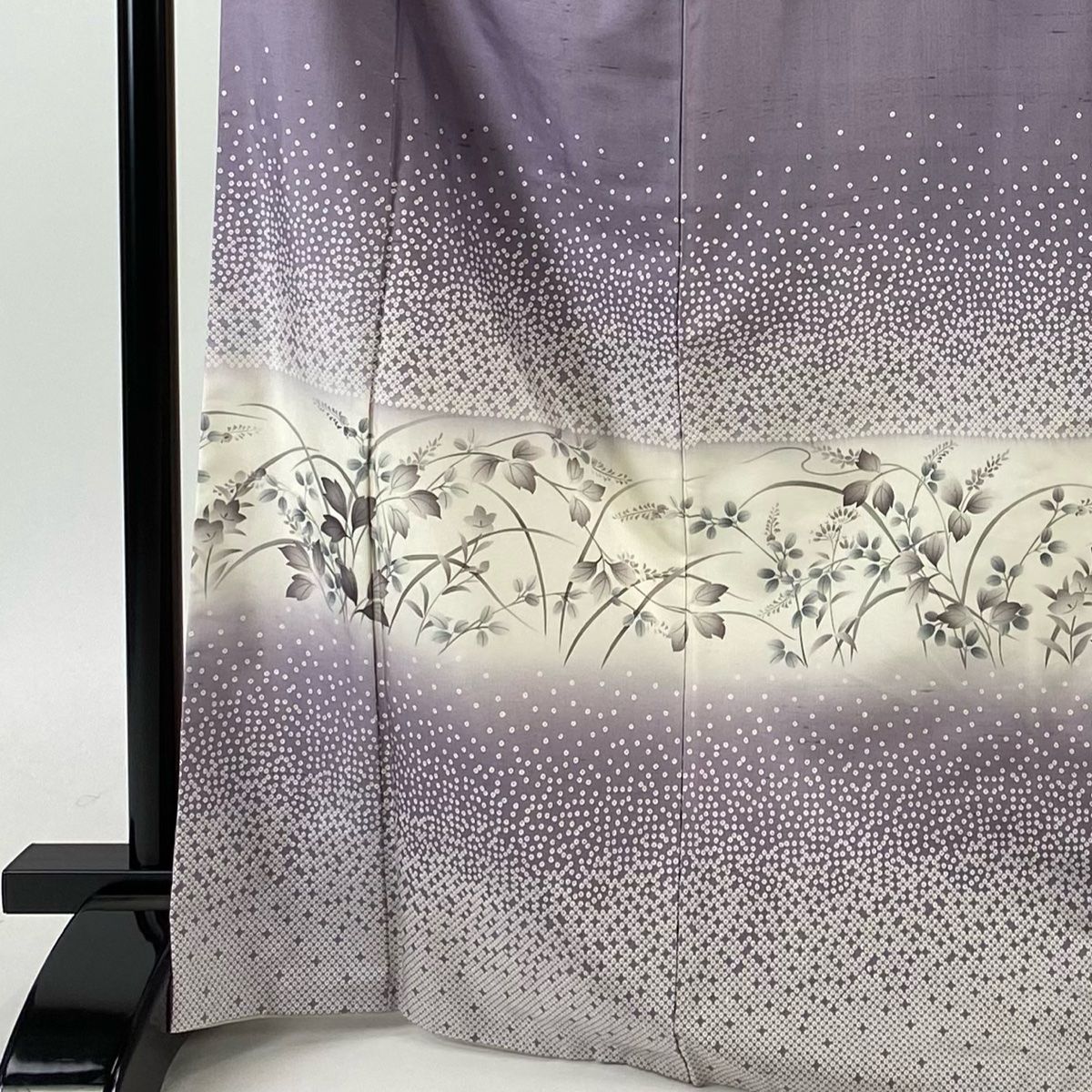 訪問着 身丈170.5cm 裄丈68cm L 袷 牛首紬地 落款あり 縞 染め分け ピンクベージュ 正絹 美品 逸品 中古 訪問着 身丈170.5cm 裄丈68cm L 袷 紬地 草花 薄紫 正絹 名品 中古