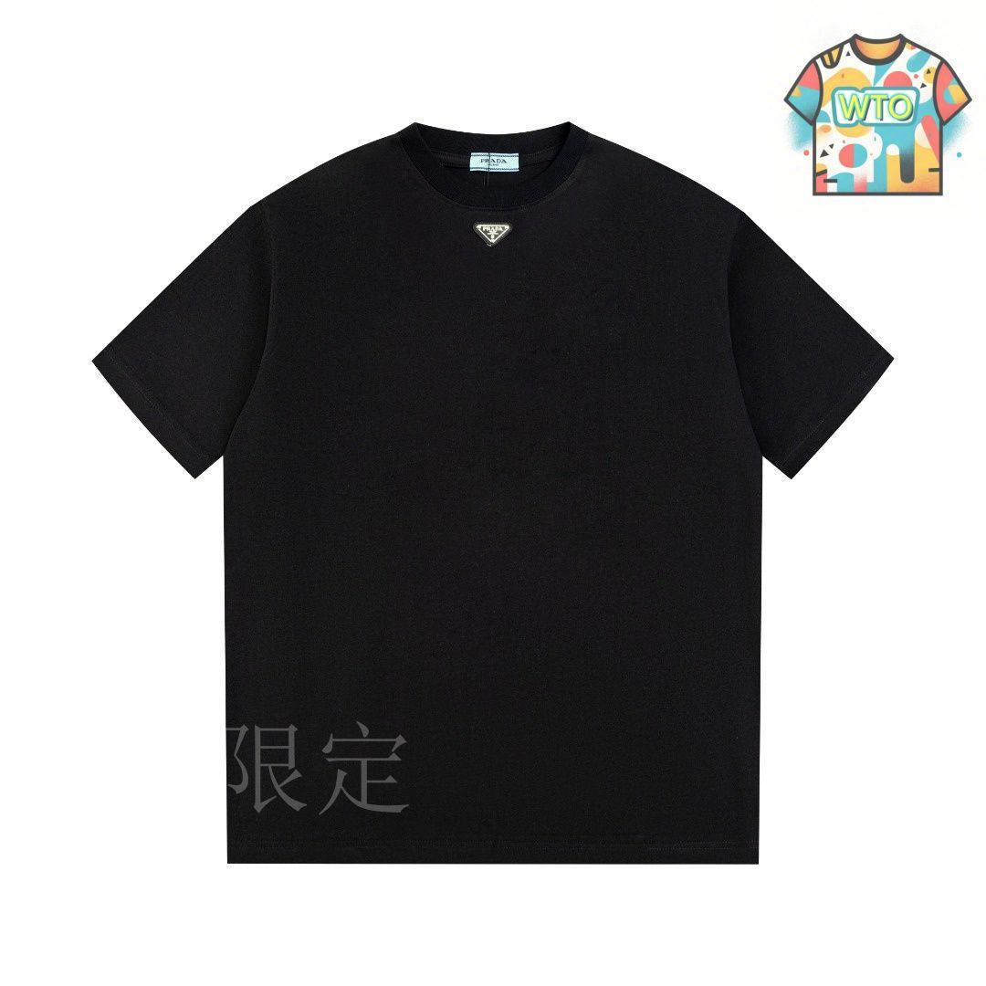 PRADA ブラック クロップドTシャツ PRADA ブラック クロップドTシャツ