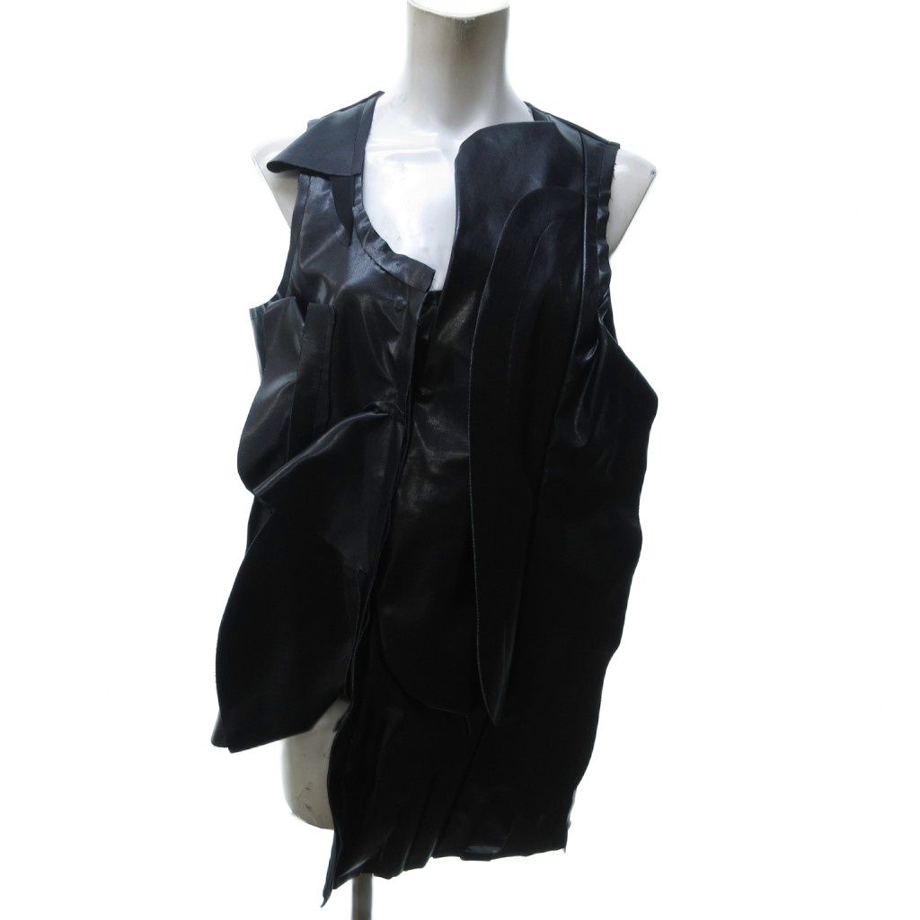 コムデギャルソン COMME des GARCONS AD2025 フェイクレザーアシンメトリージレベスト ジレ 黒 ブラック S GN-B012 1024