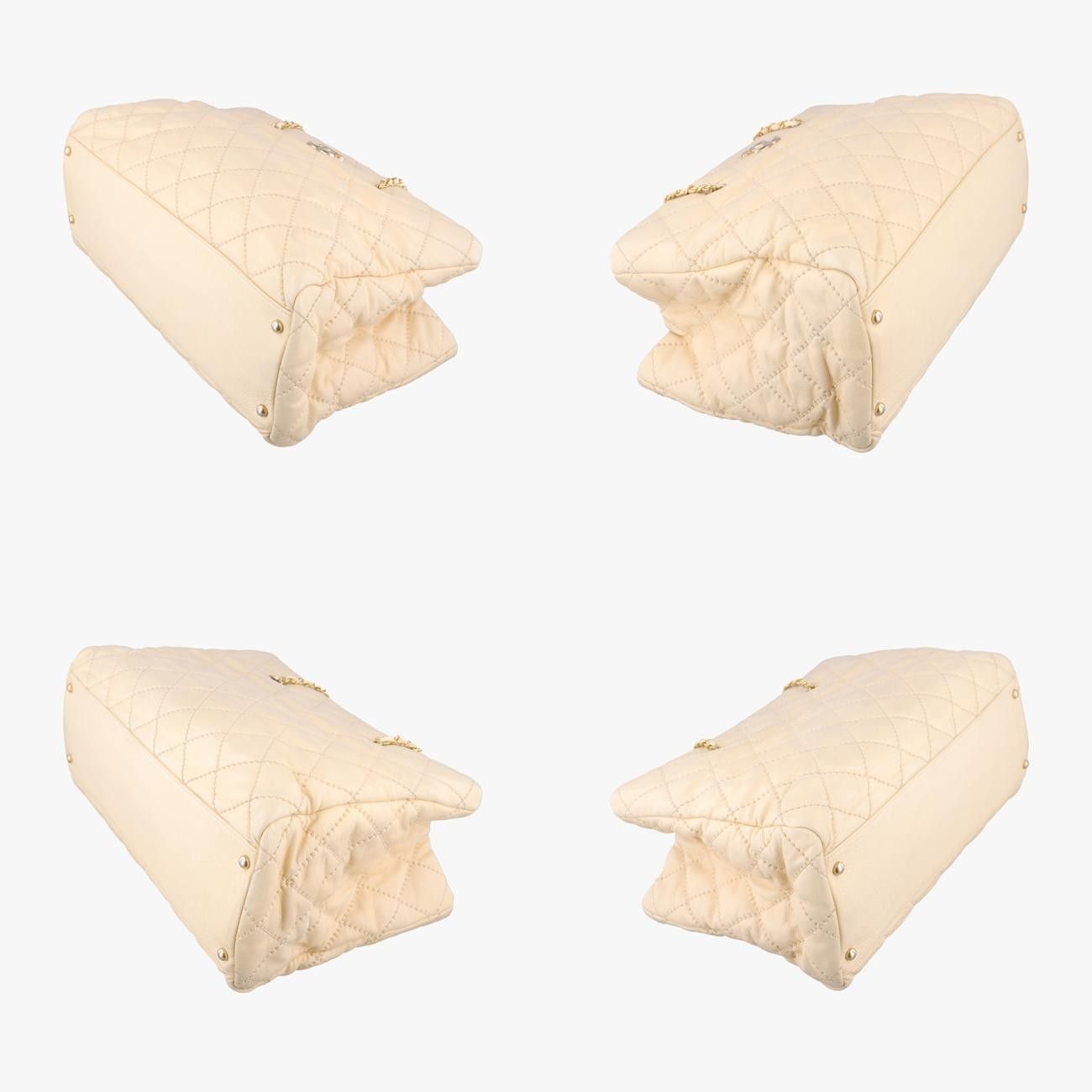 CCクラウン トートベージュラムスキンA5027514693228