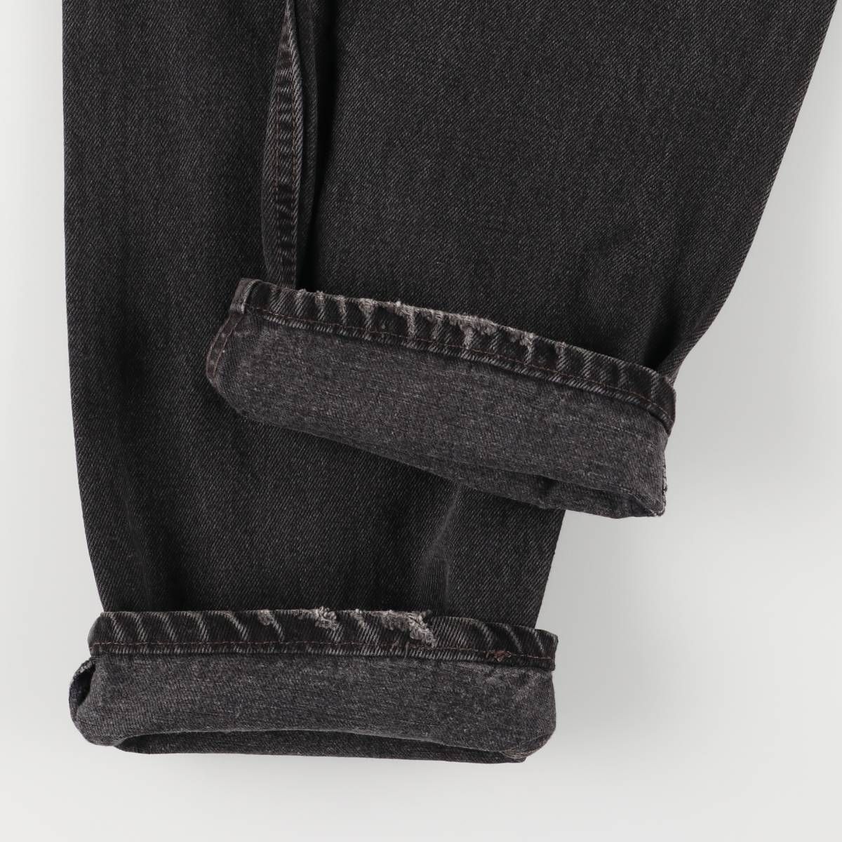 ブラックデニム テーパードデニムパンツ