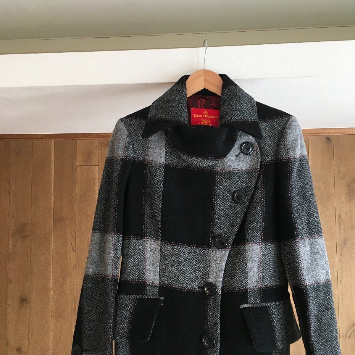 フォロー割対象♪ Viviene Westwood ミドル丈コート modescape_rc-it6vpetnub60-k7ru