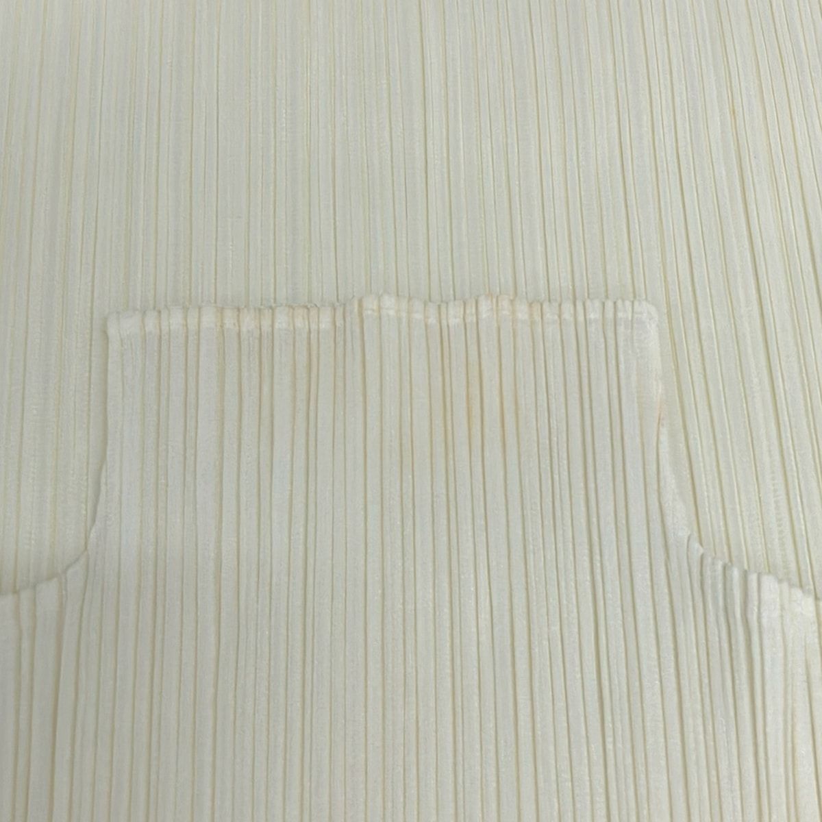 PLEATS PLEASE プリーツプリーズ チュニック サイズ4 XL レディース - アイボリー ハイネック|ノースリーブ|プリーツ NICORILABO_COM