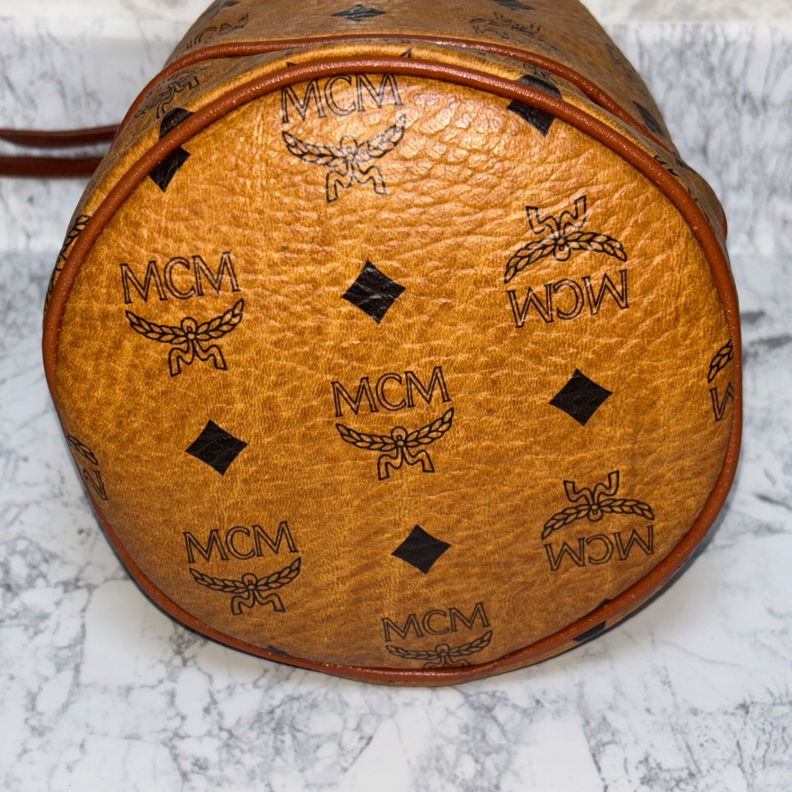 MCM エムシーエム ショルダーバッグ トートバッグ 巾着 バケツ型 MCM エムシーエム ショルダーバッグ トートバッグ 巾着 バケツ型