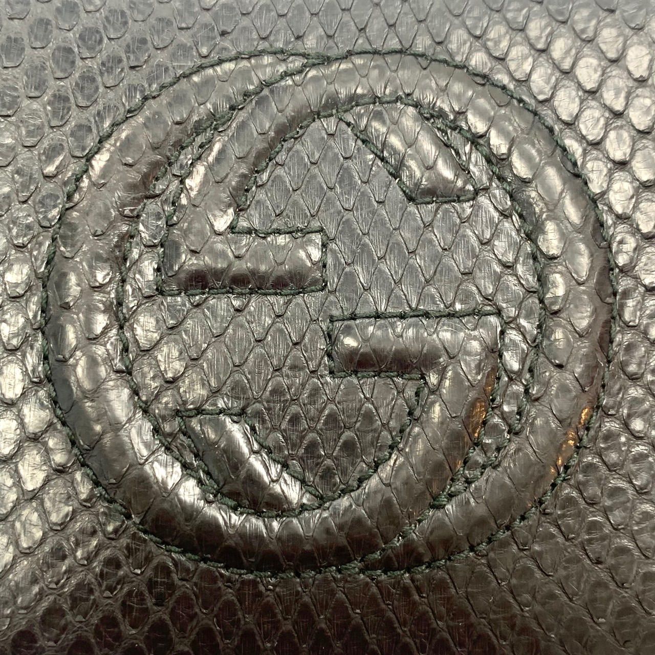 美品⭐️GUCCI グッチ】 インターロッキングG Gエンボスステッチ 