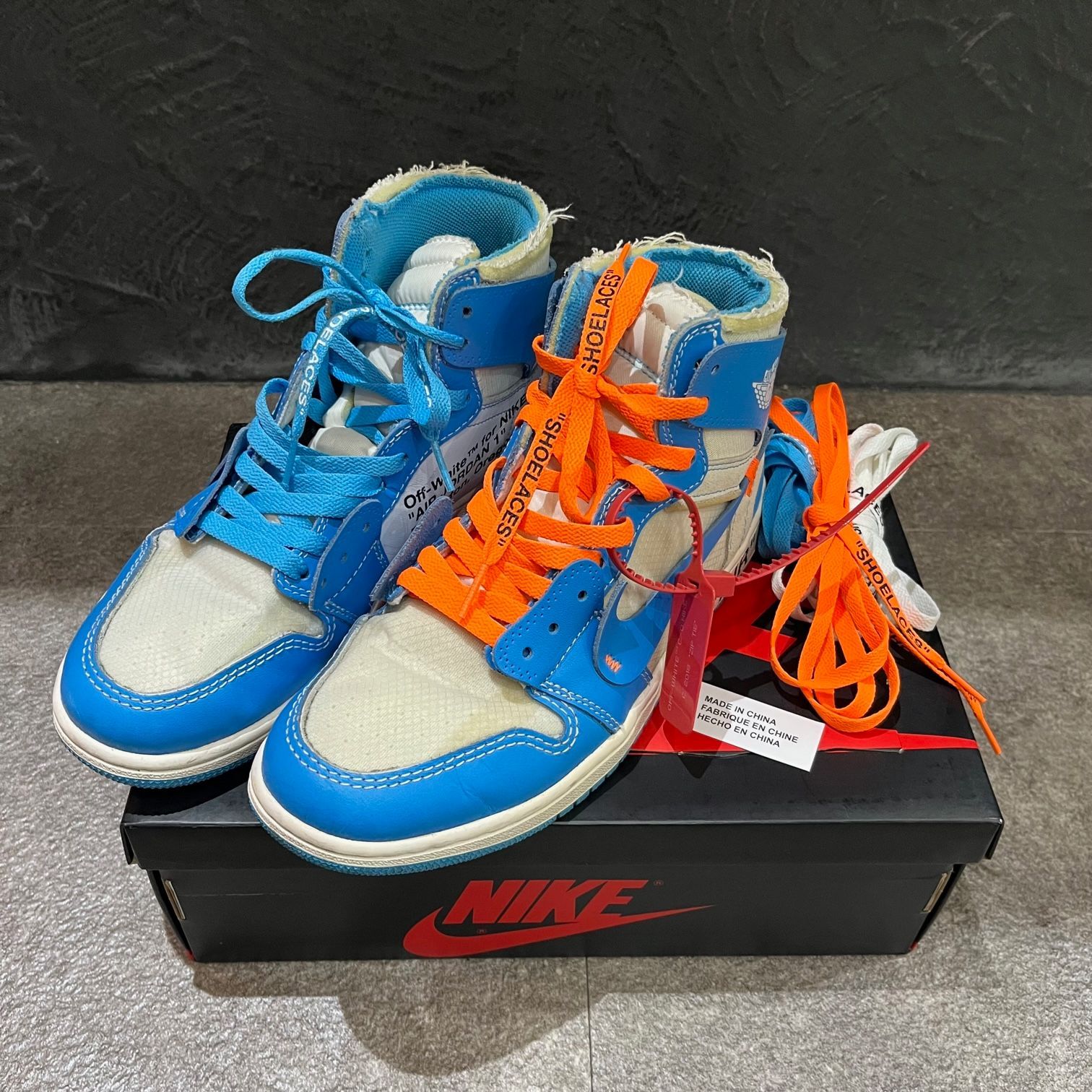 NIKE AIR JORDAN 1 RETRO HIGH OFF-WHITE UNIVERSITY BLUE AQ0818-148