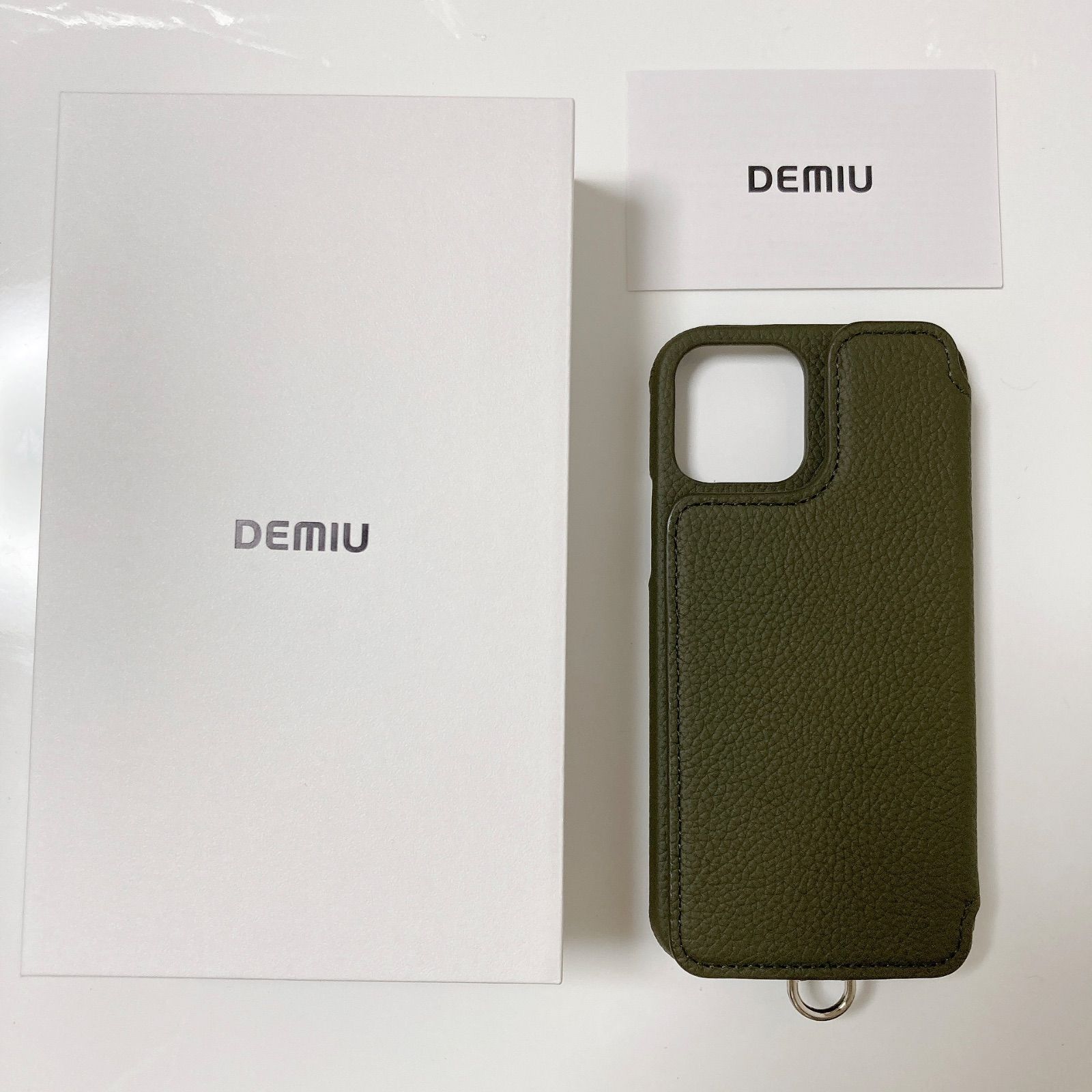 新品 未使用 DEMIU カードポケット付きiPhone13 ケース ベージュ DEMIU