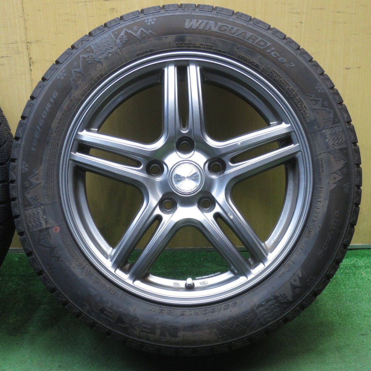 バリ溝 23年 9.5分 スタッドレス 195 60R16 ネクセン WINGUARD ice2 WH42 WAREN ヴァーレン 16インチ PCD114.3 5H 5072702NJス TRITUETUBI_COM