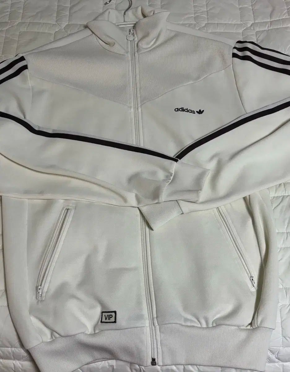 アディダス アイボリーブラウン ベッケンバウアー ジャージ