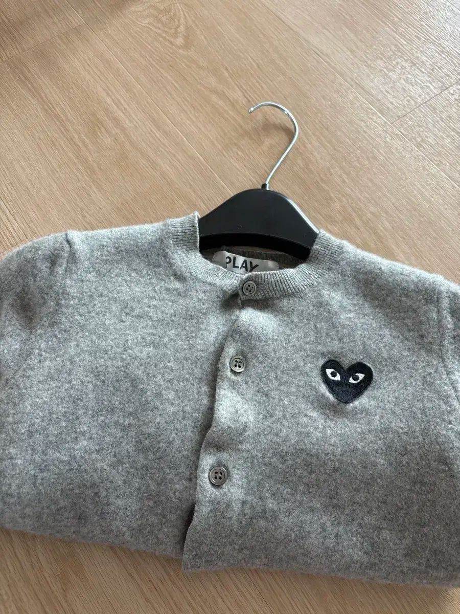des GARCONS