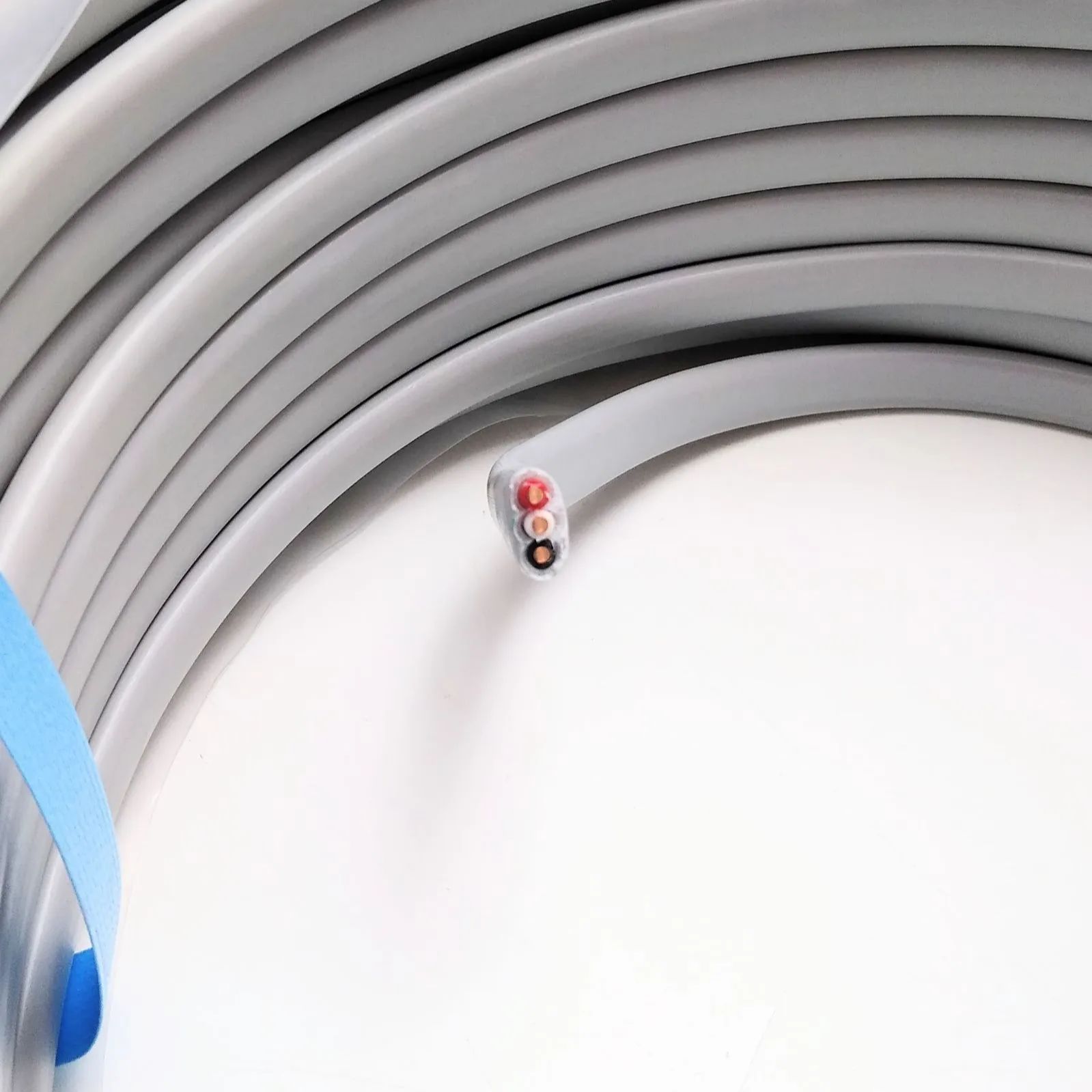 住電HSTケーブル 3×1.6 黒白赤 【公式通販】