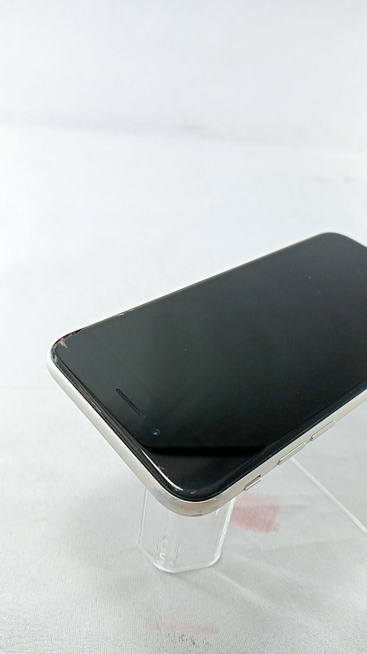 動作確認済！ iPhoneSE第三世代 A2782 64GB 本体 ホワイト SIMフリー 