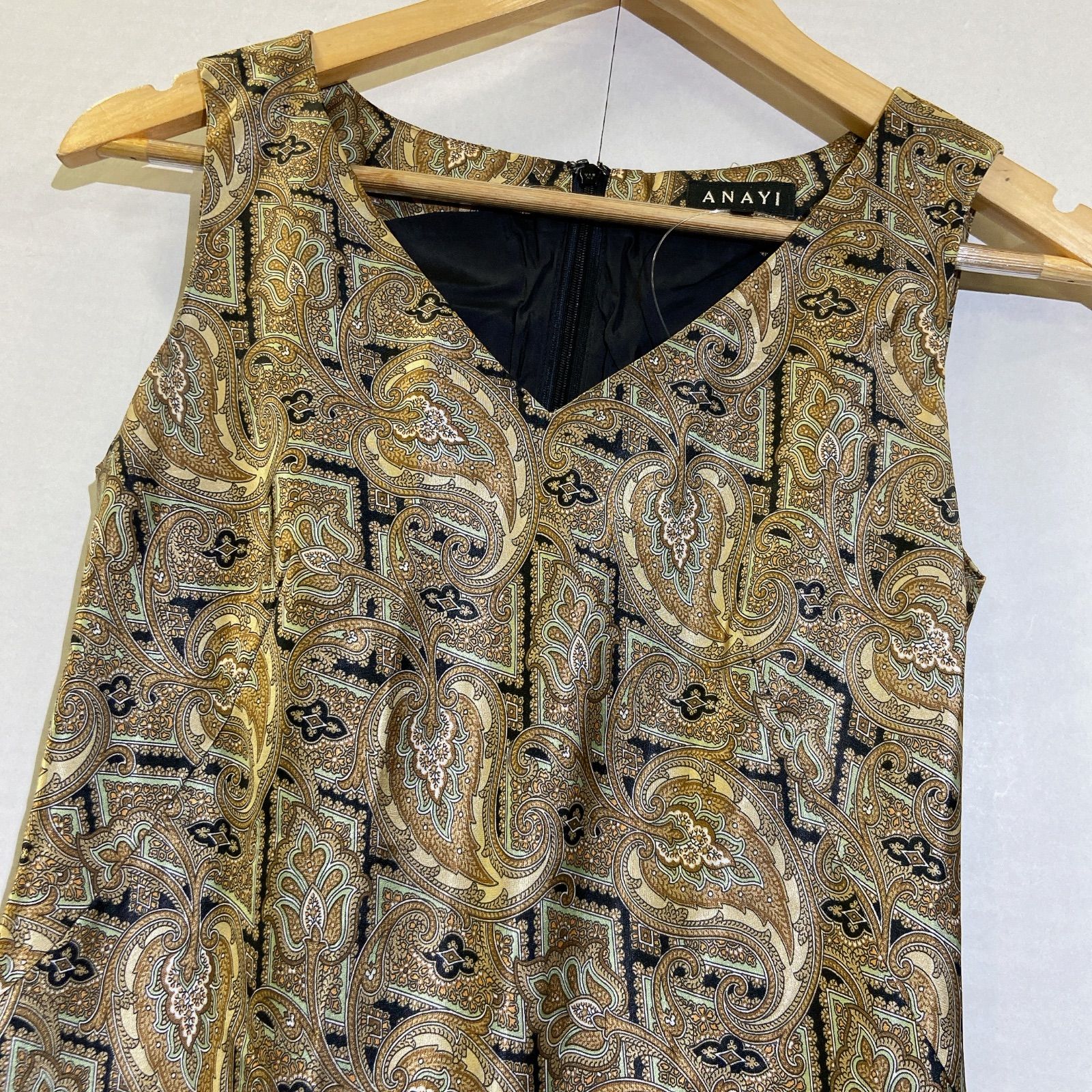 美品 ANAYI アナイ 日本製 ペイズリー柄 ノースリーブワンピース 38 美品 ANAYI アナイ 日本製 ペイズリー柄 ノースリーブワンピース