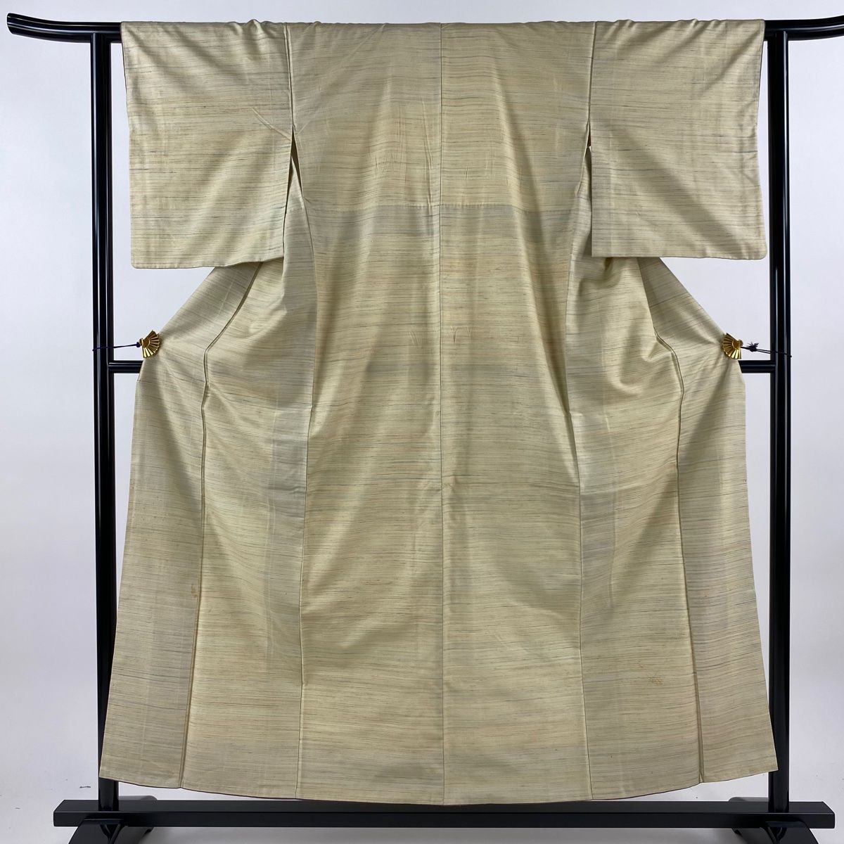 紬 身丈153.5cm 裄丈62.5cm S 袷 城山紬 草木染 落款 ベージュ 正絹 名品