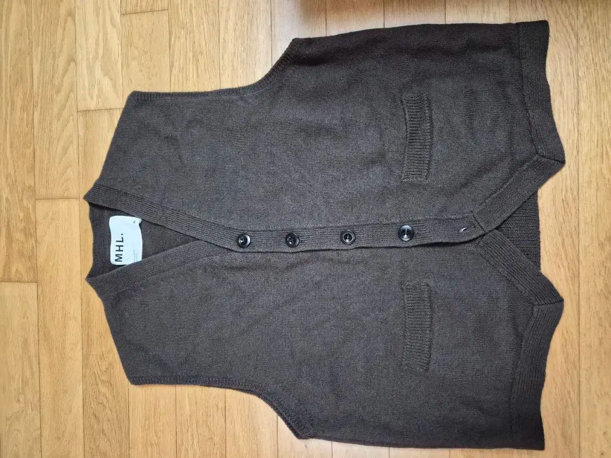 mame（ベスト/ジレ）のフリマアイテム一覧 ヴィンテージスエード黒