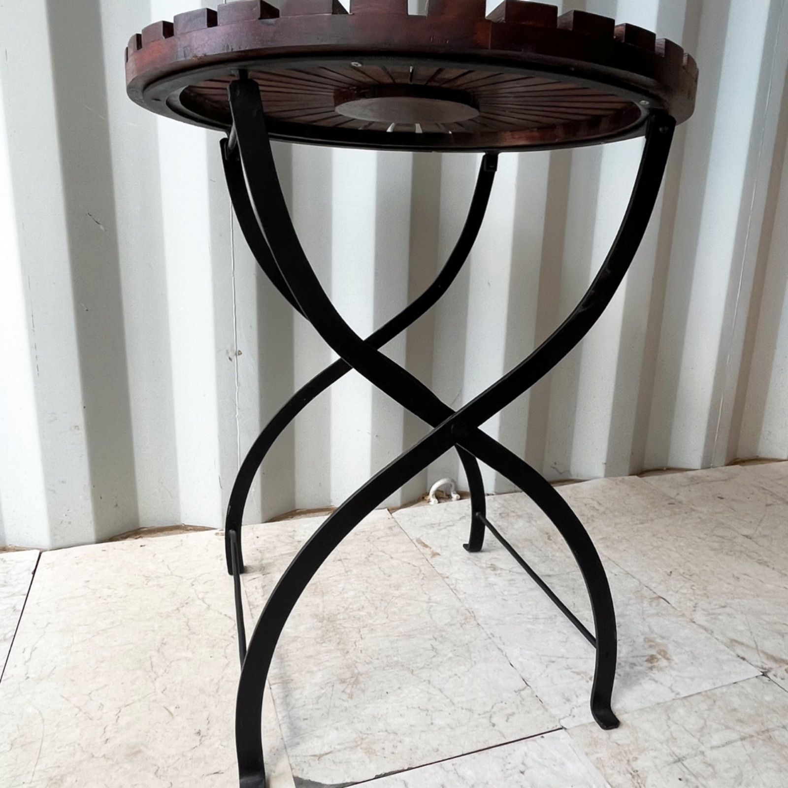 取付無料！ガーデンファニチャー 天然木 アイアン 折り畳み円形