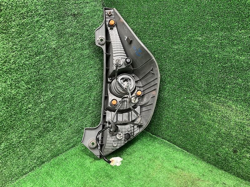 アクア NHP10 左テールランプ テールライト S スタンレー 52-252 81560-52690 209 FFCRYSTALESIA_COM