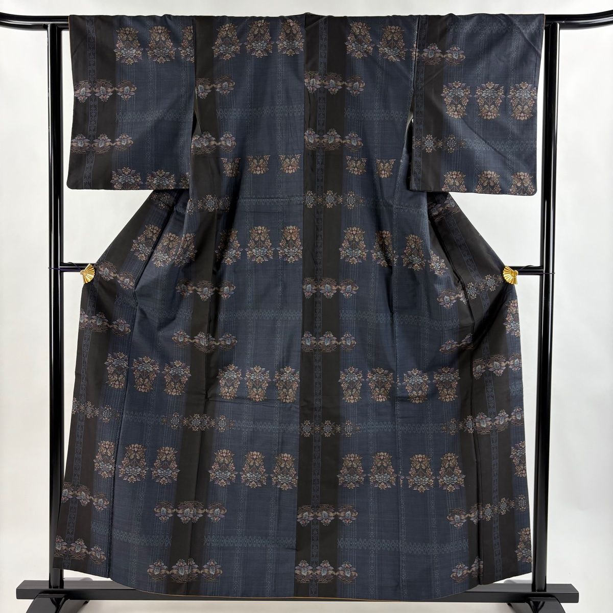 大島紬 身丈158cm 裄丈62.5cm S 袷 都喜ヱ門 鳥 草花 紺色 正絹