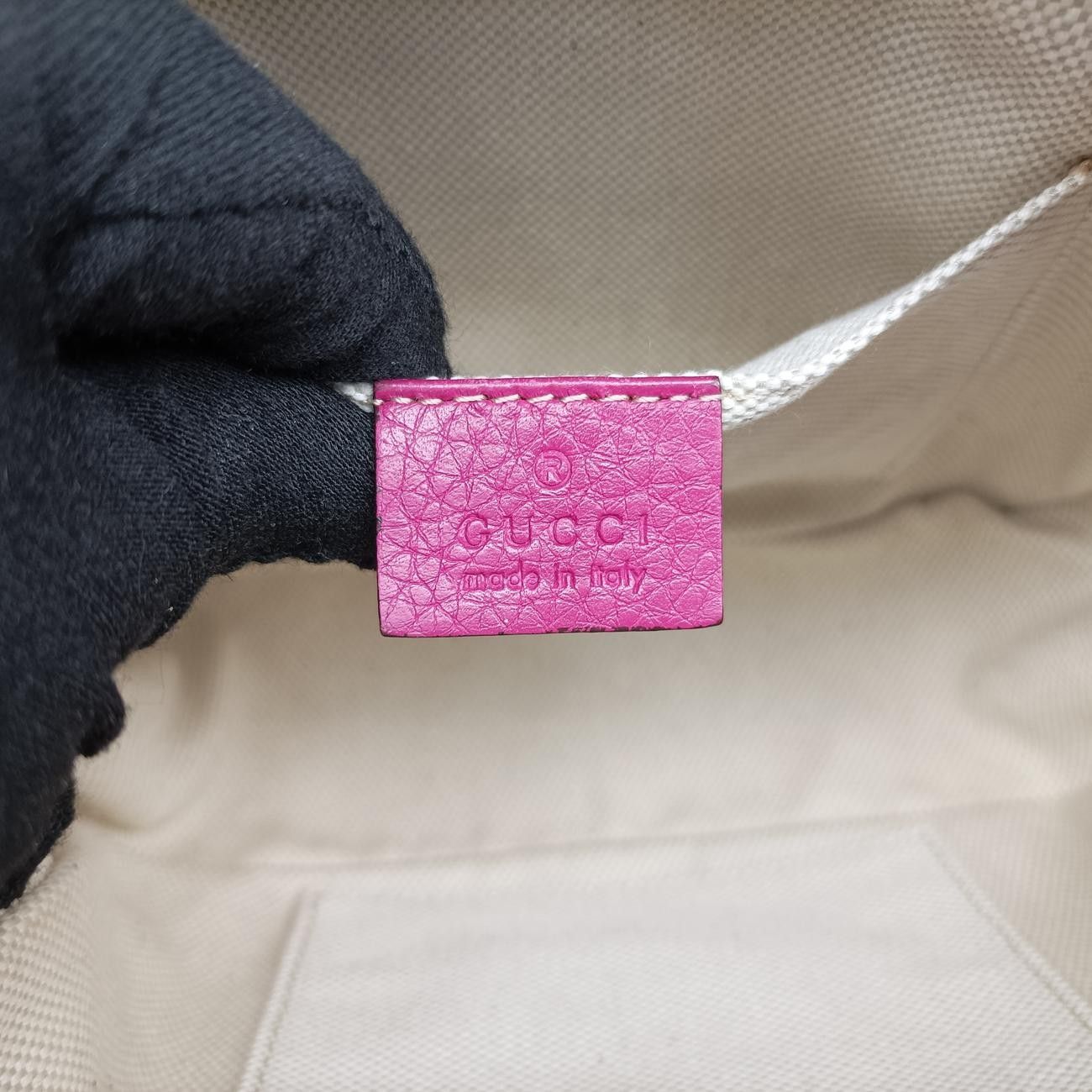 グッチGucciソーホーローズ レッドレザー308364製番不明