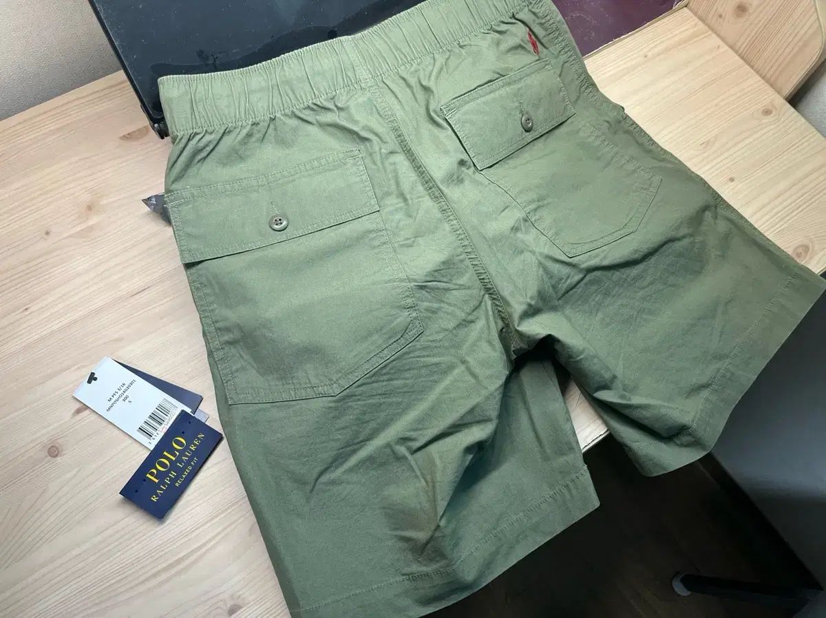 ハーフパンツ