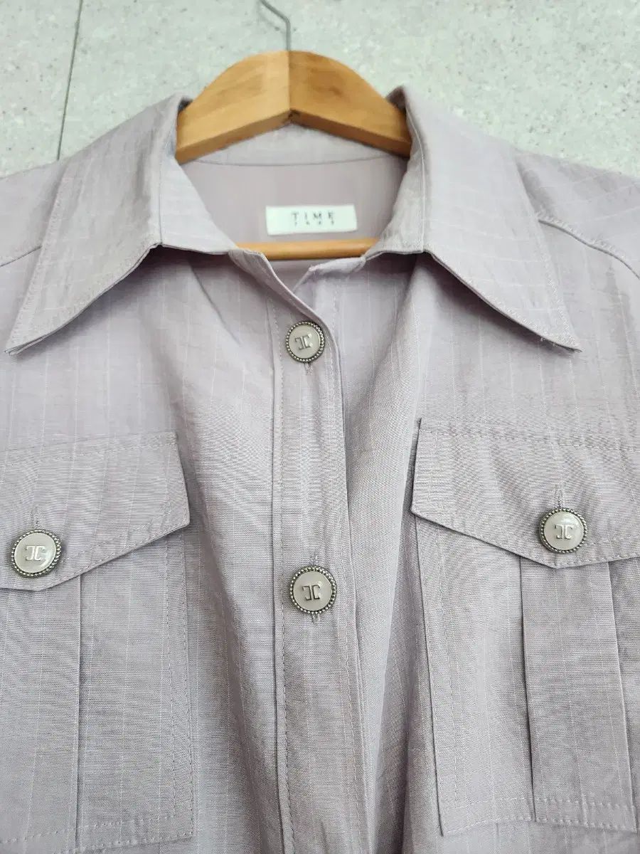新しい服