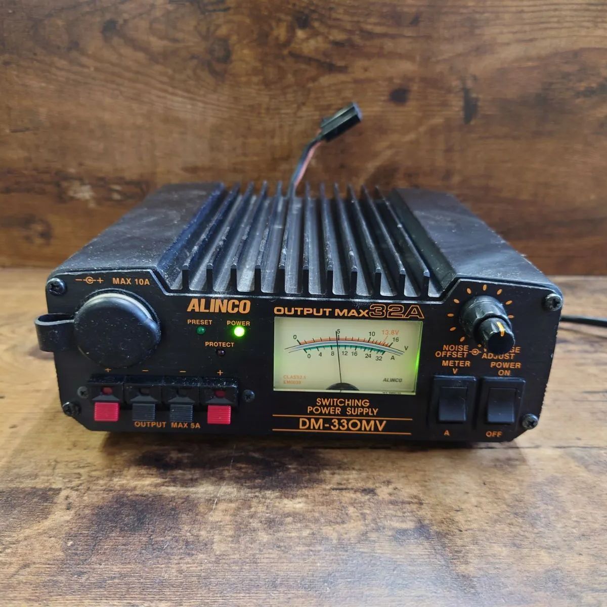 アルインコ大型トランス式安定化電源 DM-120MV