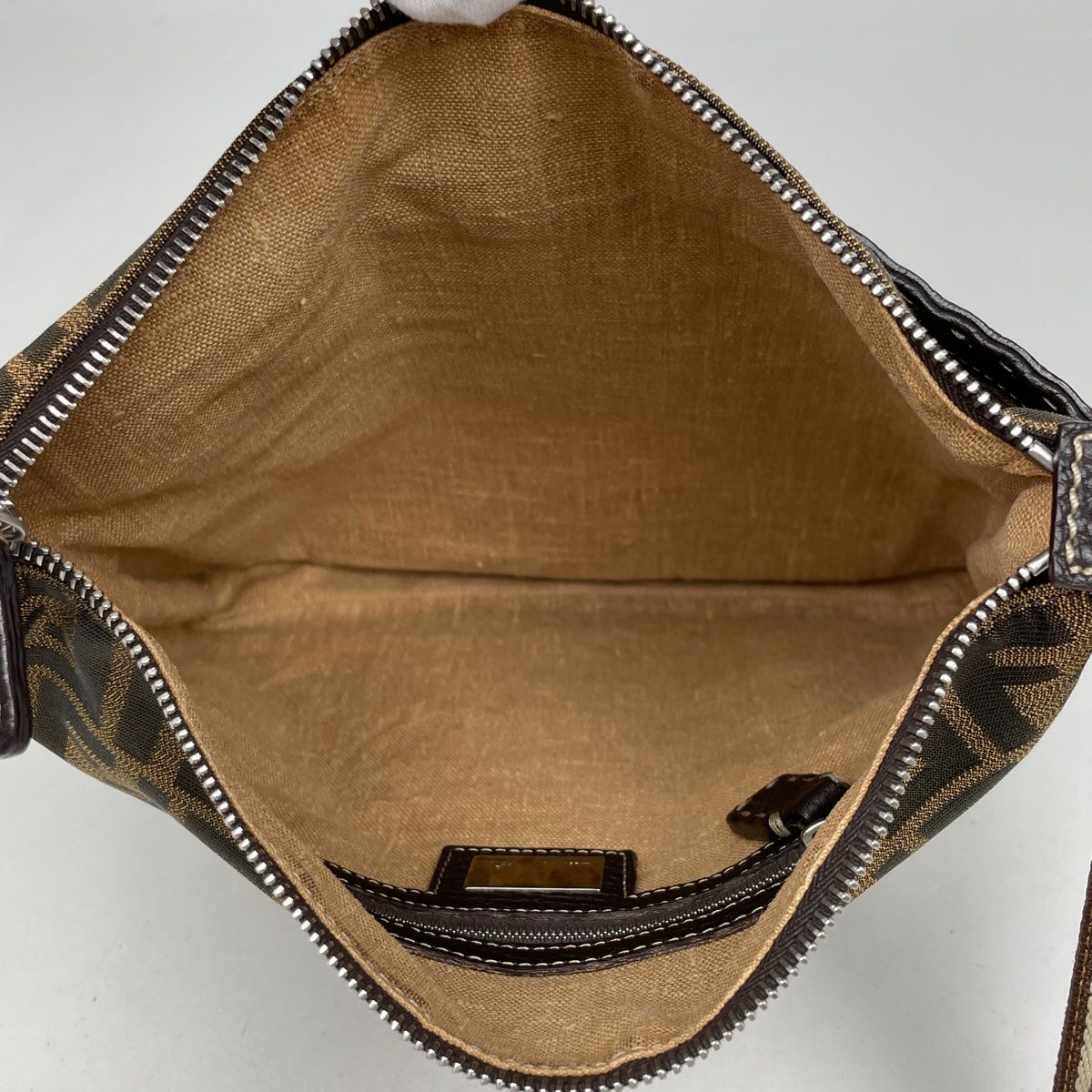 フェンディ FENDI セレリア ショルダーバッグ ズッカ柄 斜め掛け 