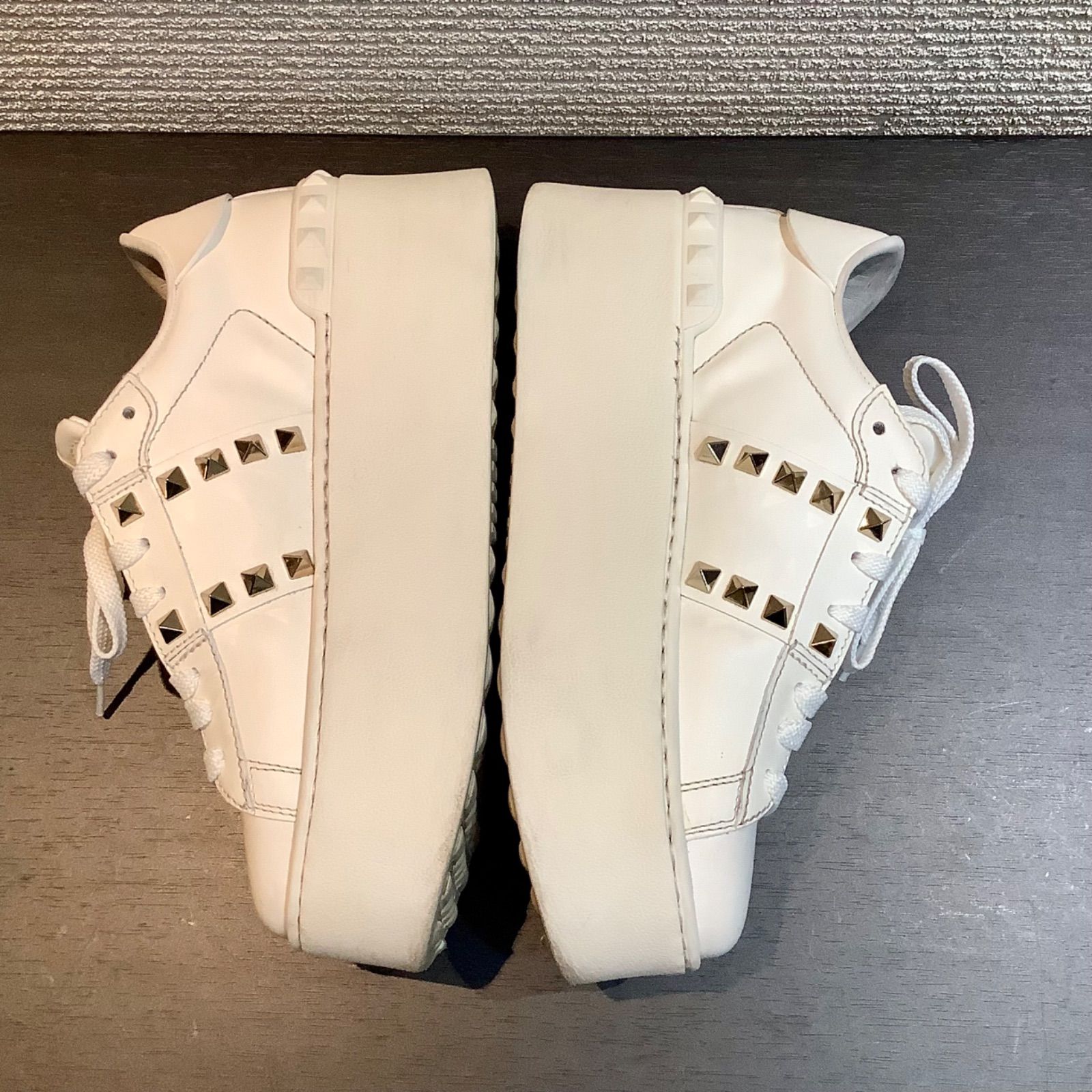 ヴァレンティノ VALENTINO GARAVANI ロックスタッズ 厚底 スニーカー