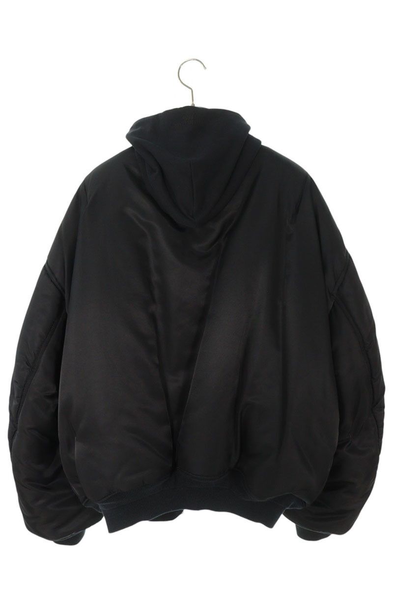 バレンシアガ 23SS 746456 TNO27 ナイロンオールインボンバー  