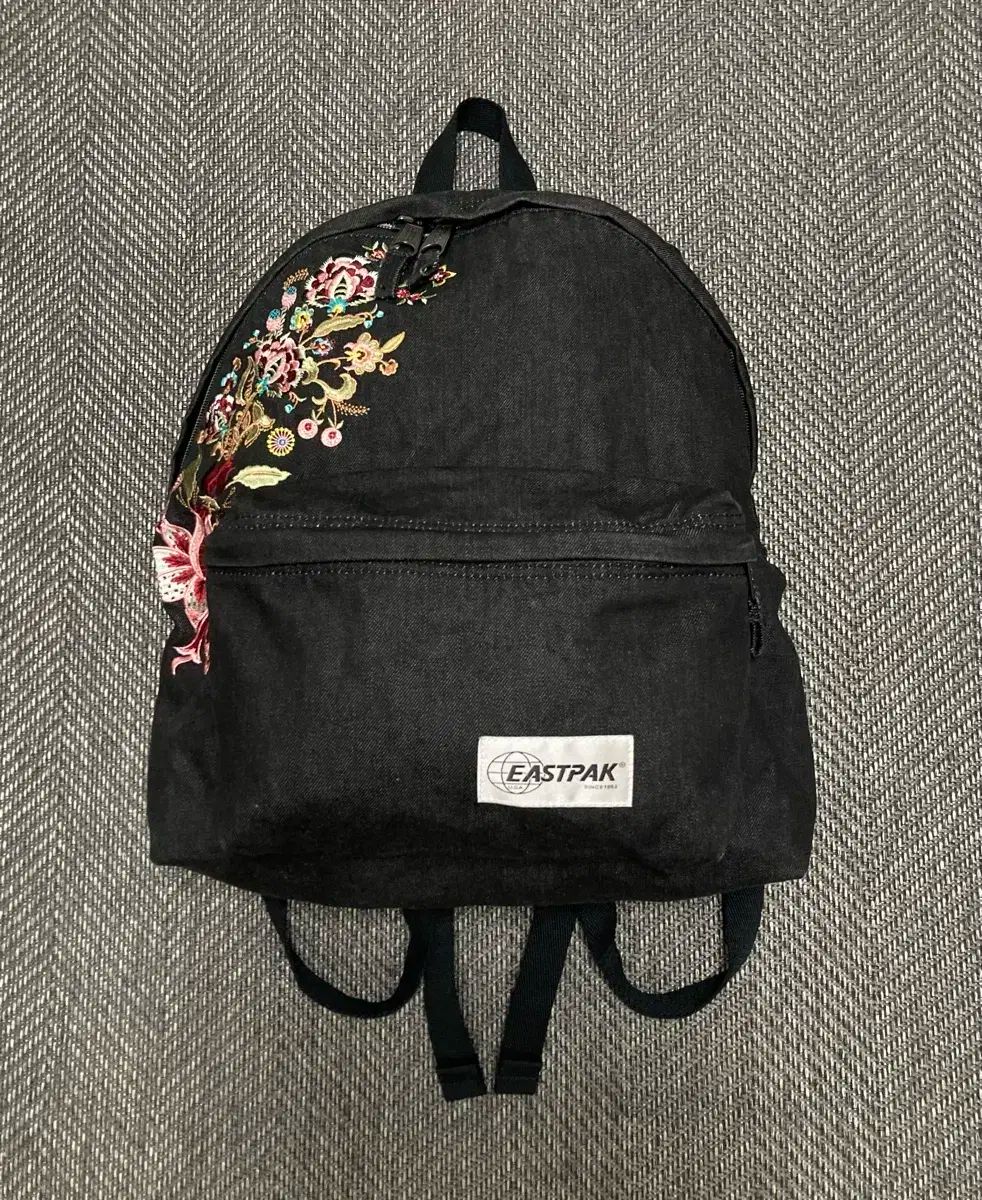 A4すっぽり マリークワント 黒 大容量リュック MARY QUANTブラック A4