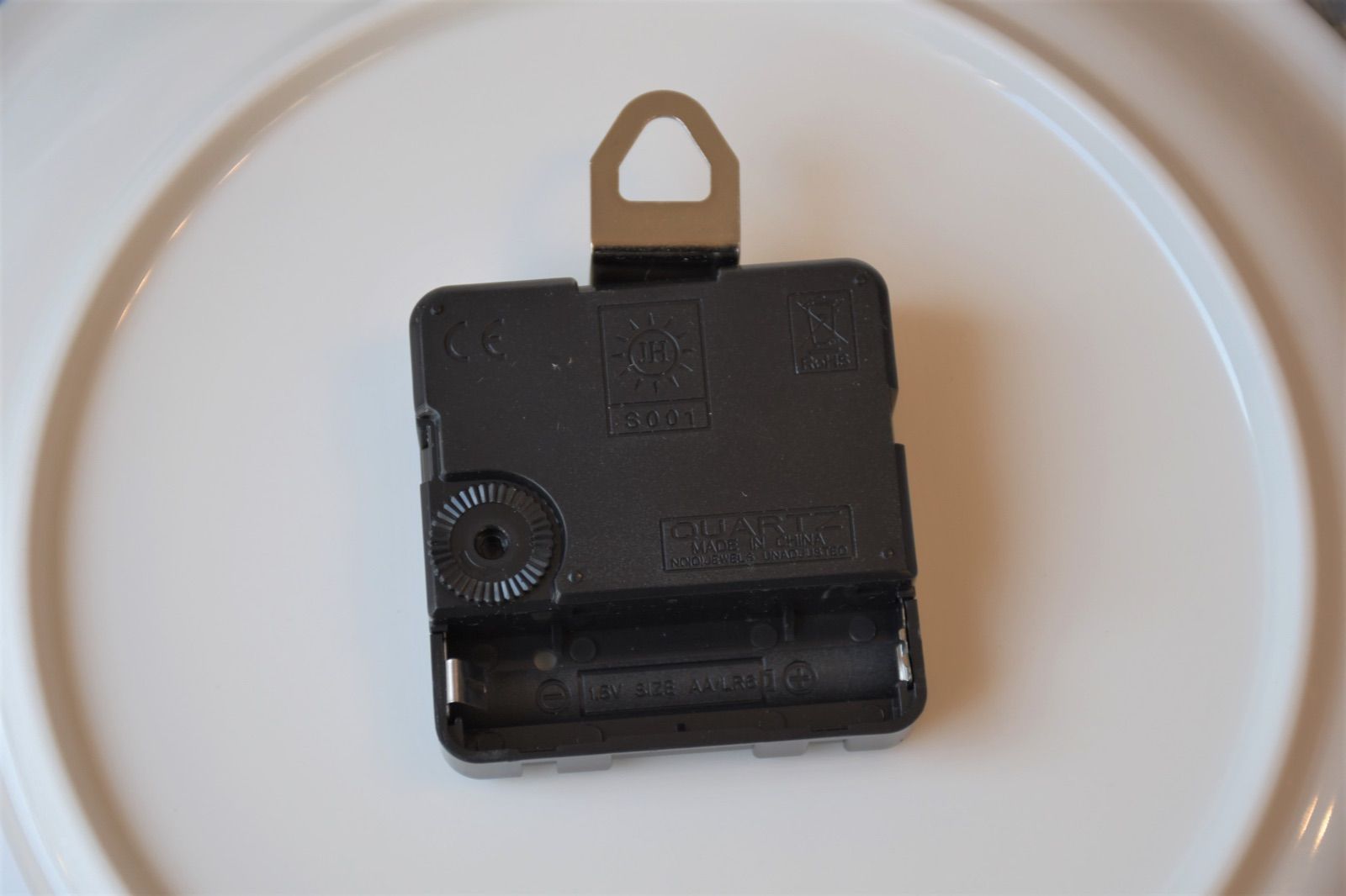 マニーレールデュロココ 陶器ラウンドプレートクロック 日本製 新品