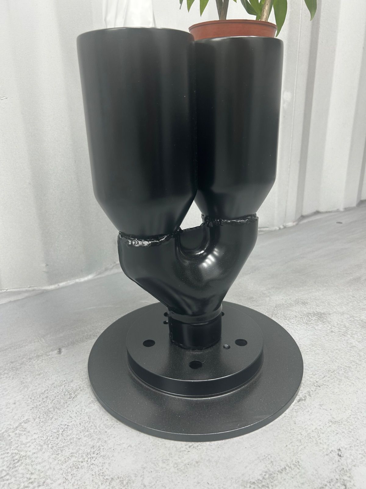 Muffler umbrella stand black