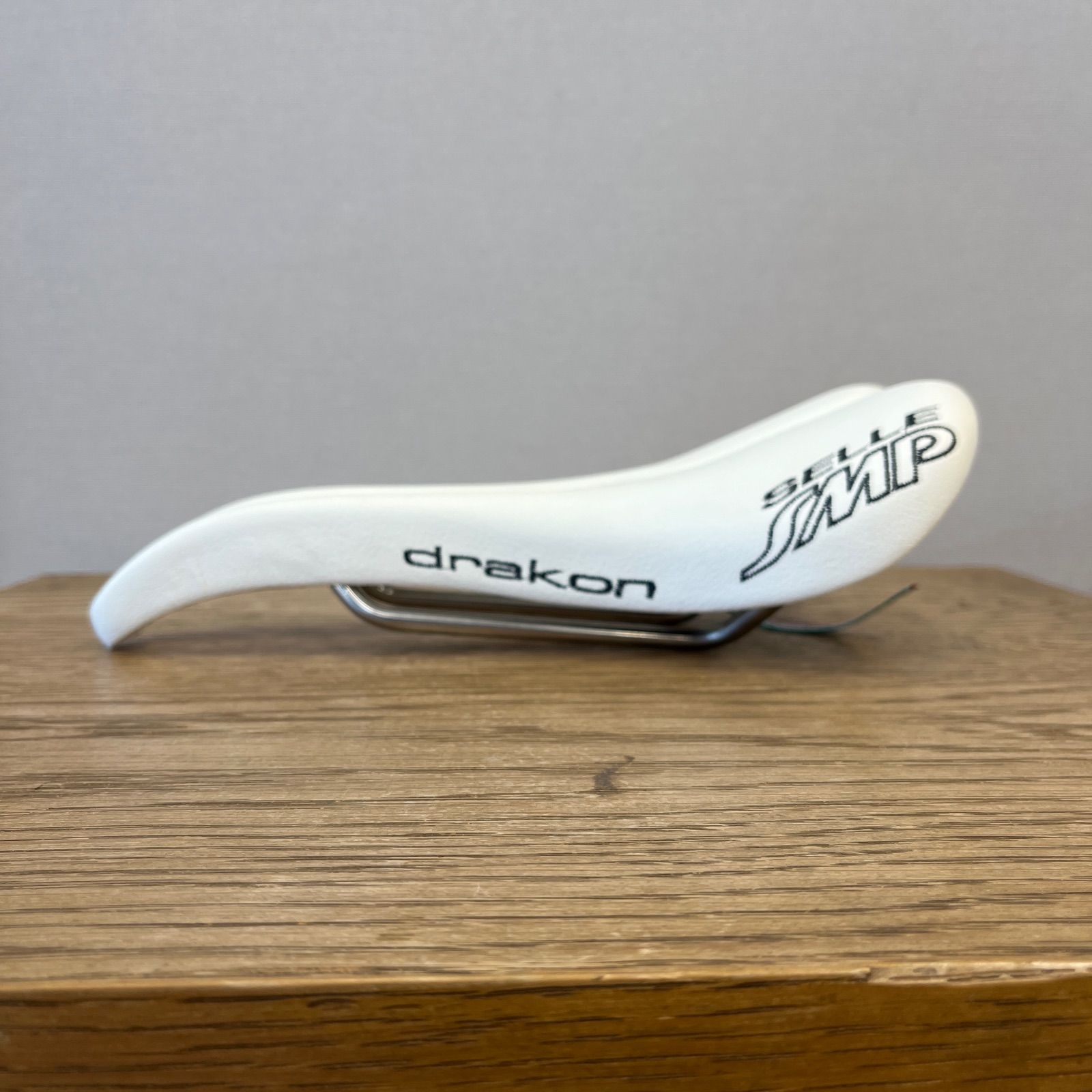 SELLE SMP DRAKON ドラコン ロードバイクサドル 白サドル - メルカリ