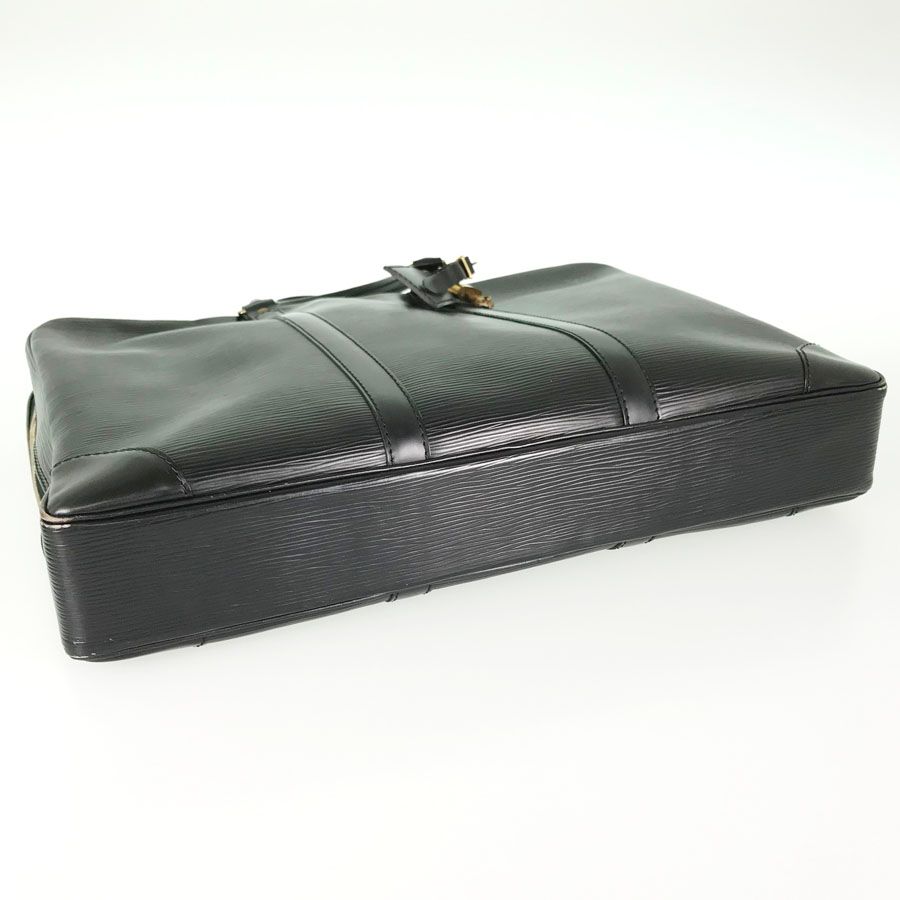 ルイヴィトン LOUIS VUITTON ポルトドキュマン ヴォワヤージュ エピ