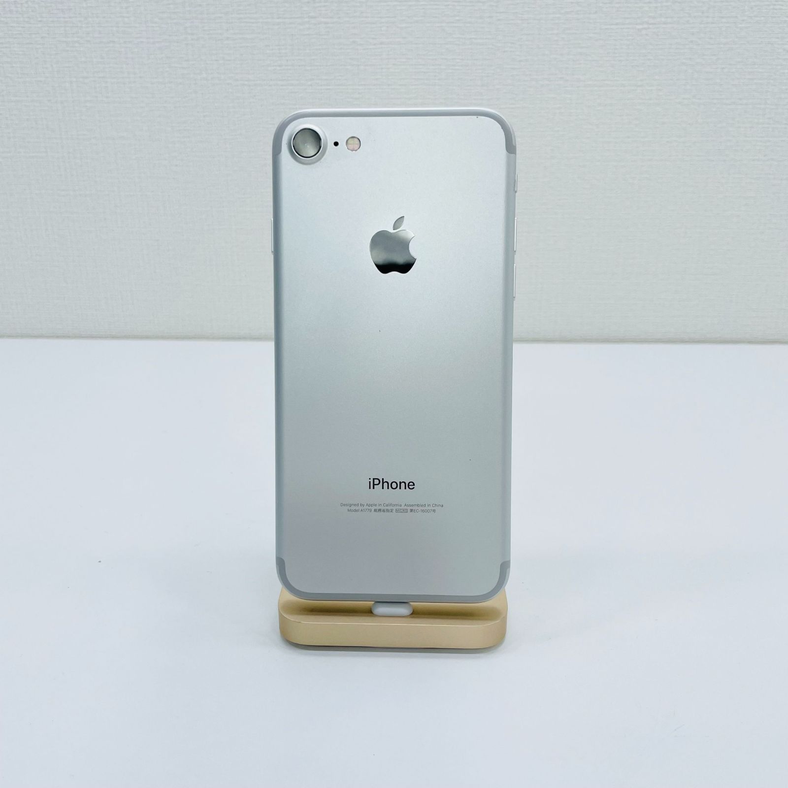 iPhone 7 Silver 32GB [SIMロック解除済品] - メルカリ