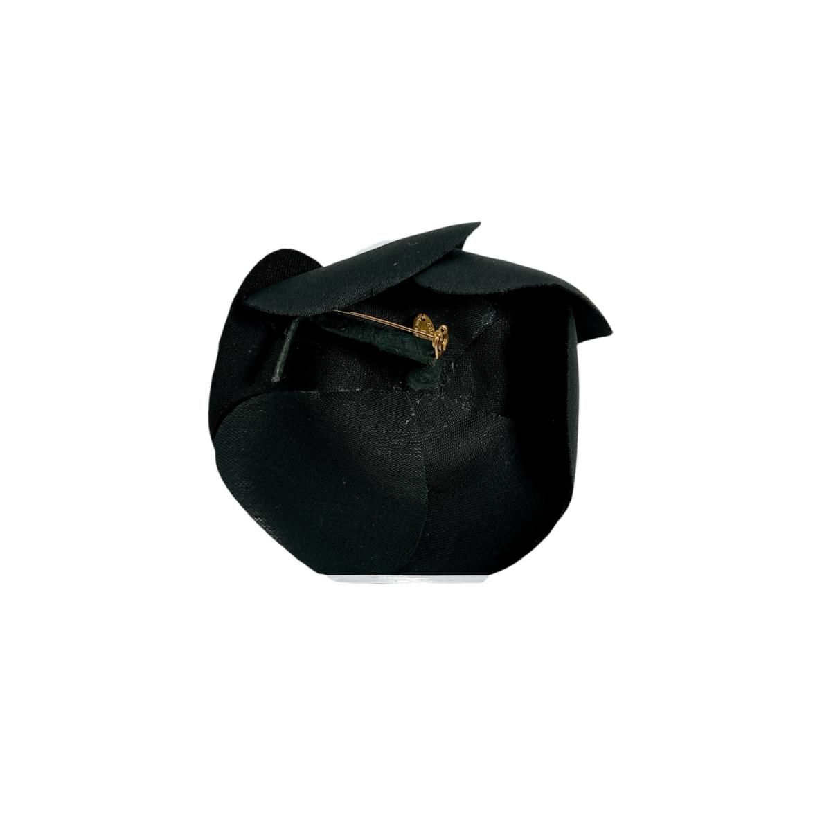 シャネル コサージュ カメリア ブローチ CHANEL ブラック - メルカリ