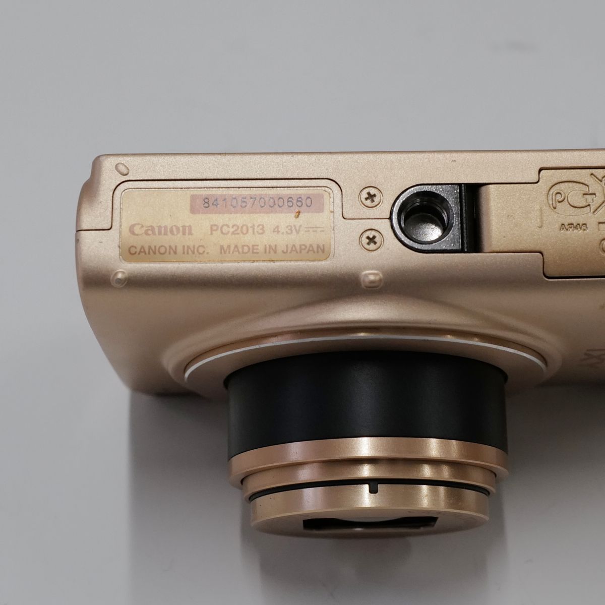 Canon IXY 620F USED美品 デジタルカメラ 本体+バッテリー 光学10倍 