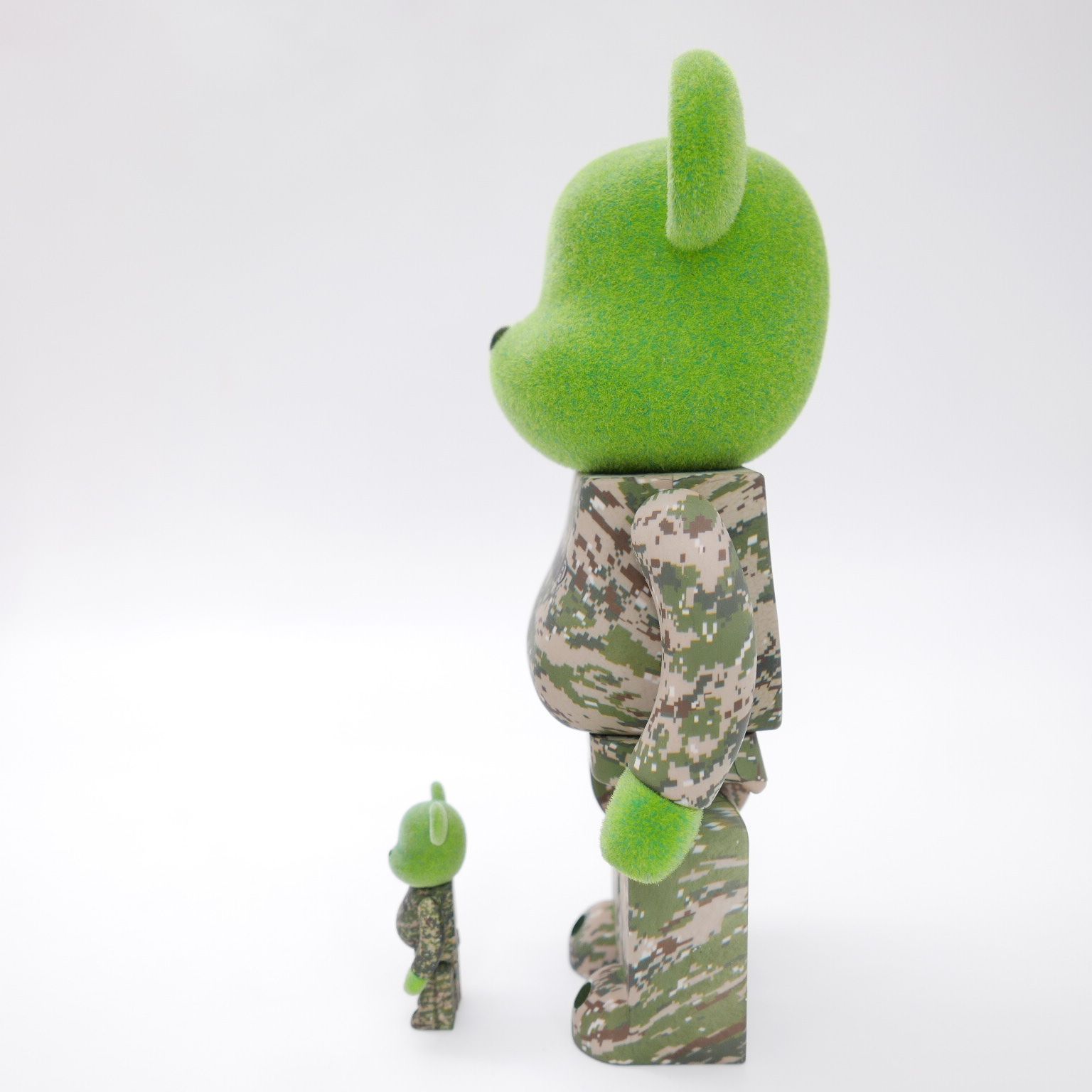 F.C.R.B. - Bristol READY MADE ベアブリック BE@RBRICK F.C.Real Bristol READYMADE MEDICOM TOY Figure ベア