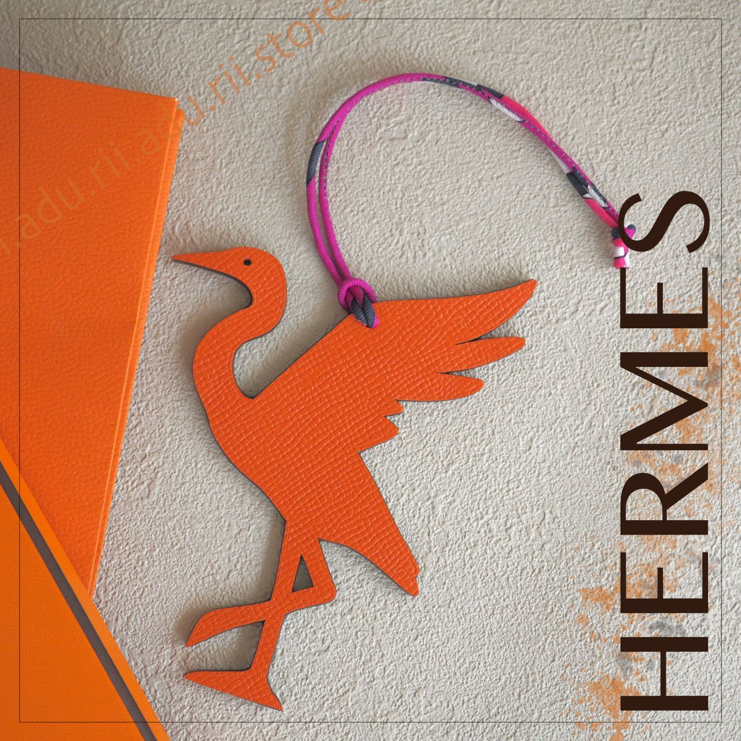 人気最新品美品 エルメス HERMES プティアッシュ チャーム 風車 手裏剣 アクセサリー