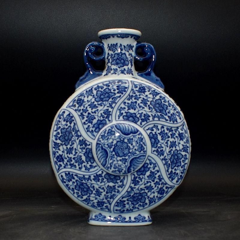 青花纏枝蓮紋四喜マクウリ缶 茶道具 景徳鎮 陶磁器 装飾品 工芸品 置物 青花纏枝蓮如意抱月瓶 景徳鎮 陶磁器 装飾品 現代工芸品 美術品