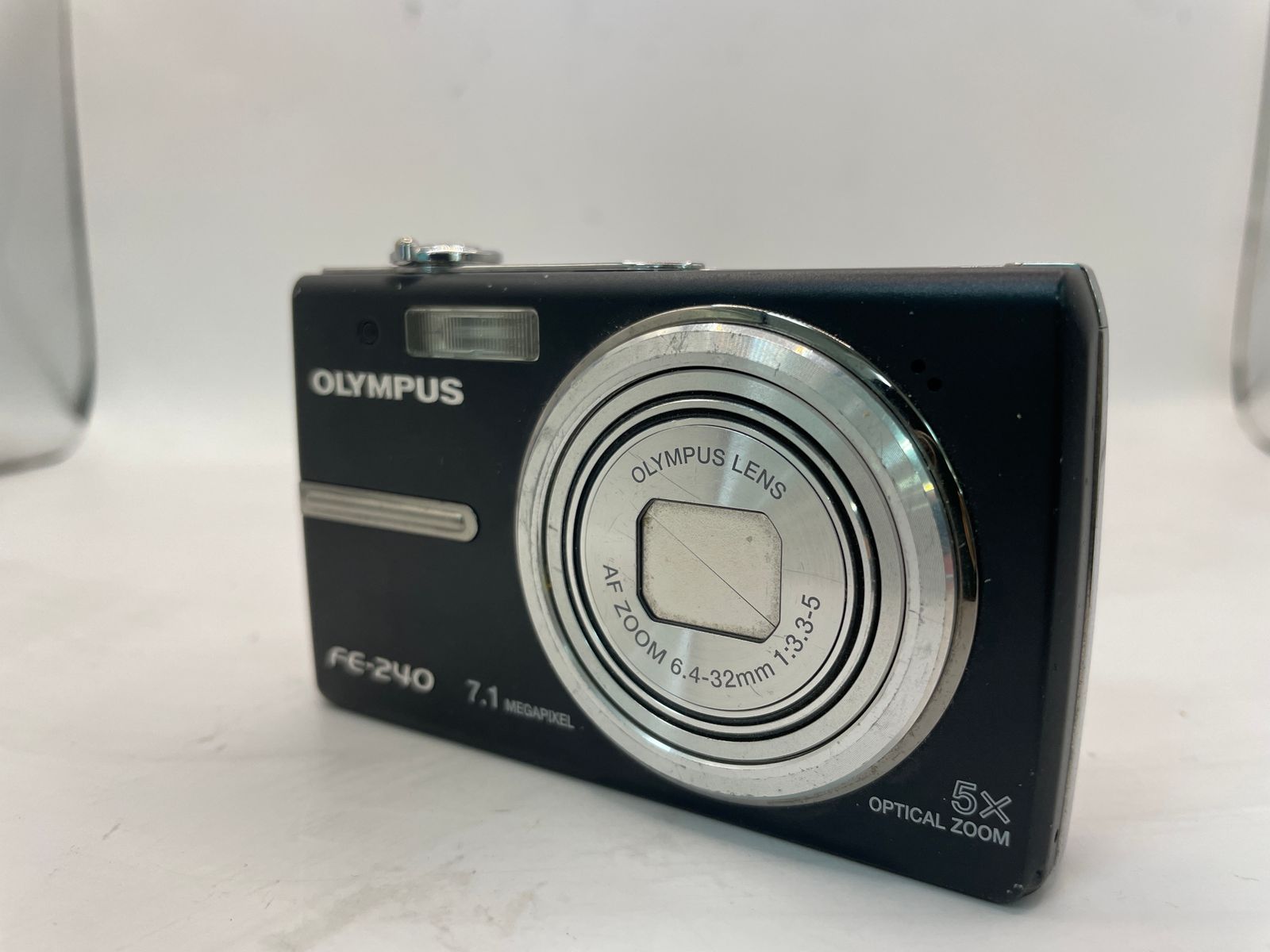 OLYMPUS FE-240 デジタルカメラ 7.1メガピクセル OLYMPUS FE-240 7.1メガピクセル コンパクトデジタルカメラ カメラ