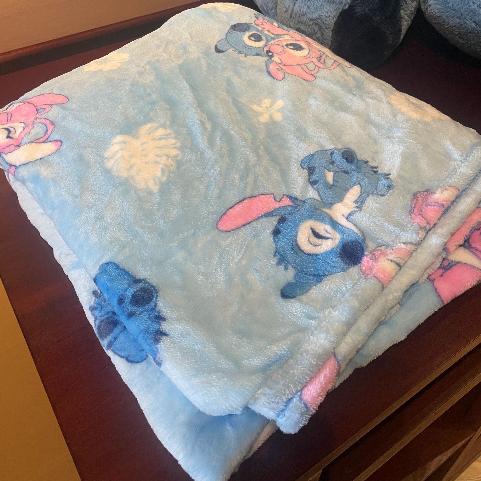 希少・特大】コストコ限定 スティッチぬいぐるみ ブランケット