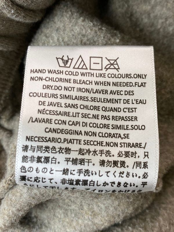 ESSENTIALS エッセンシャルズ