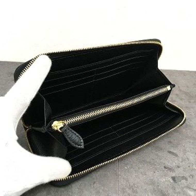 送料込み！ 状態良好 BURBERRY ジップウォレット チェック ブラック  